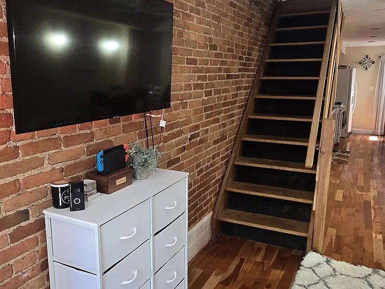 2236 Cambridge St — Photo 3