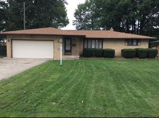 825 E Meadowlawn Blvd, Seven Hills, OH