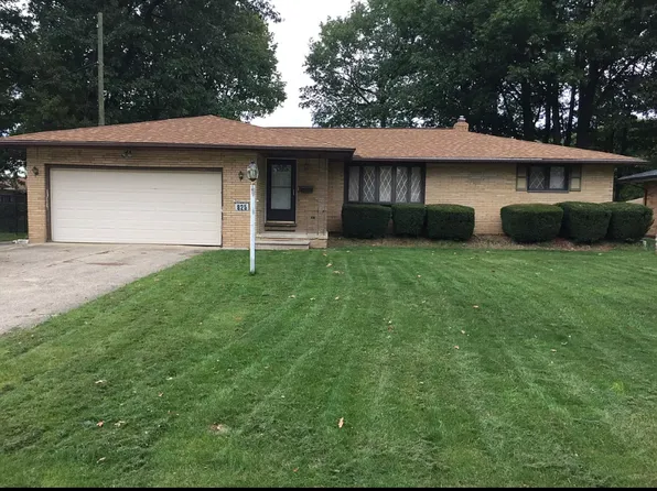 825 E Meadowlawn Blvd, Seven Hills, OH 44131