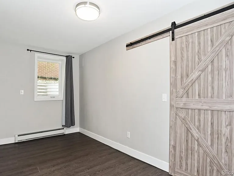 1421 Washington Ave #C — Photo 2