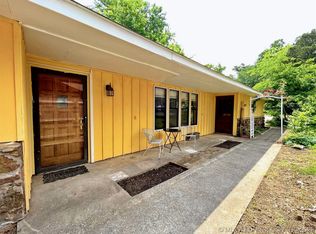 211 E Seneca St, Tahlequah, OK 74464