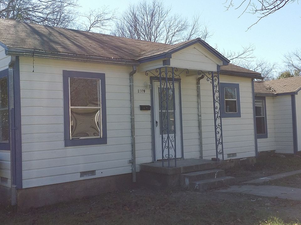 2nd image of 1509 E Avenue D