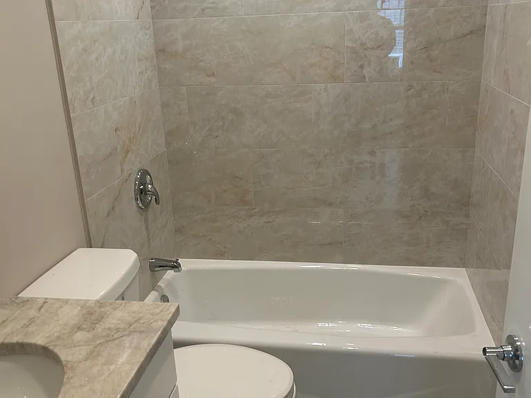 2128 W Leland Ave #3 — Photo 6