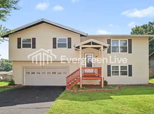 63 Oakridge West Dr, Saint Peters, MO 63376