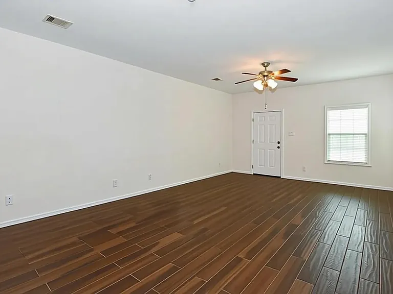 3615 Bridgebluff Ln — Photo 3