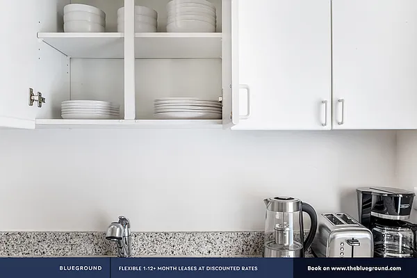 Rented by The Blueground | media 23