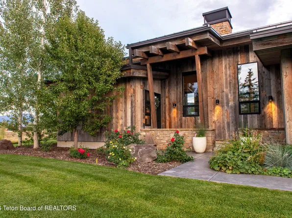 940 Mountain Bluebird Ct, Driggs, ID 83422