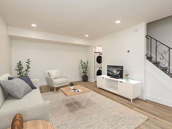 Living Area-Upgraded