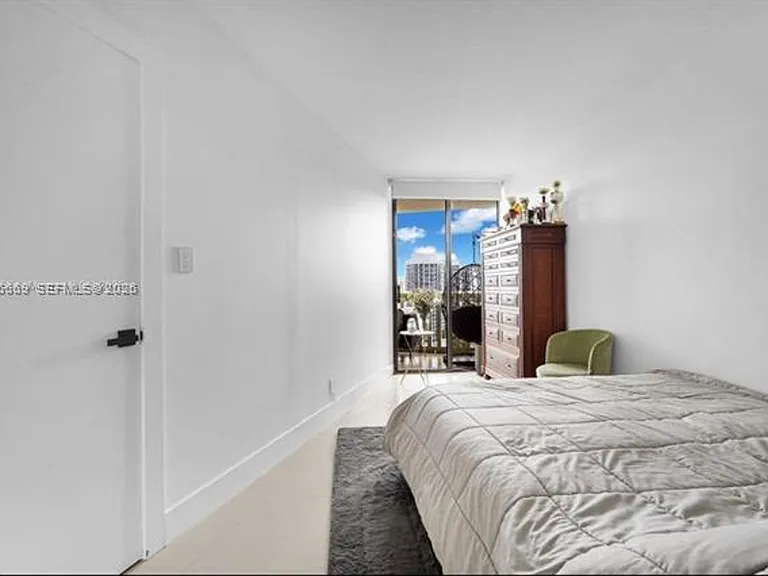1000 W Island Blvd #2508 — Photo 26
