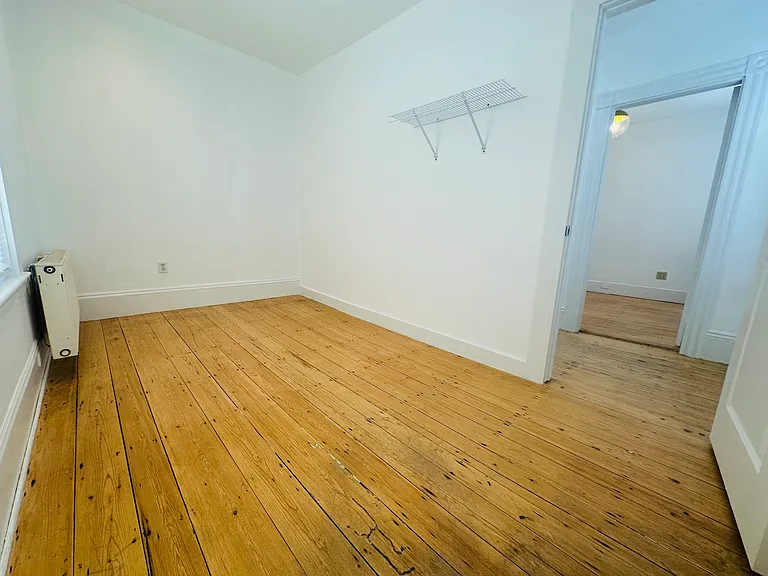 46 Hunting St #2 — Photo 8