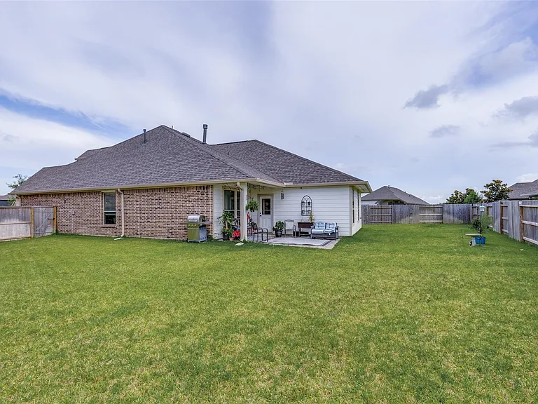 1902 Middle Pass Ln — Photo 23