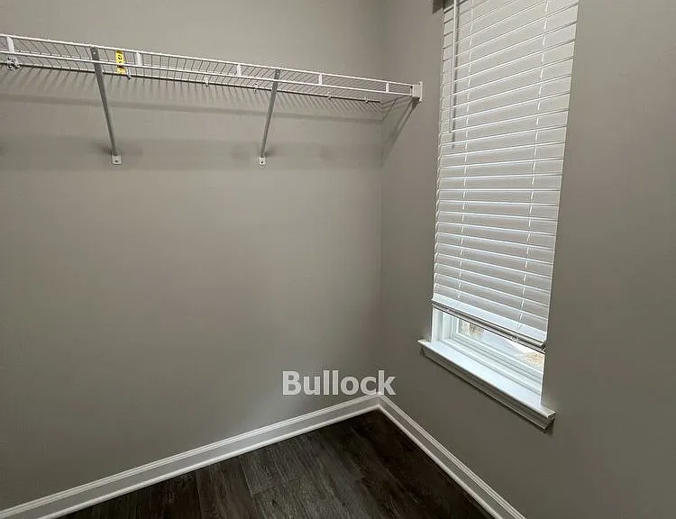 1035 Seasons Pkwy — Photo 15