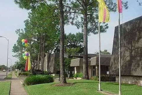 The Crest Apartments — Photo 30