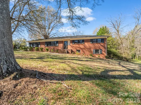 711 N Oak St, Lincolnton, NC 28092