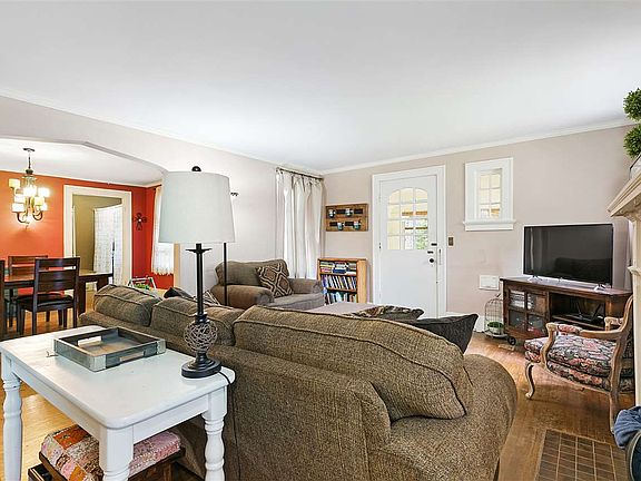 4th image of 529 Westmoreland Pl