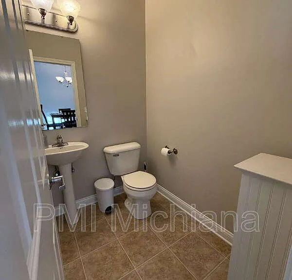 129 Clancey St — Photo 6