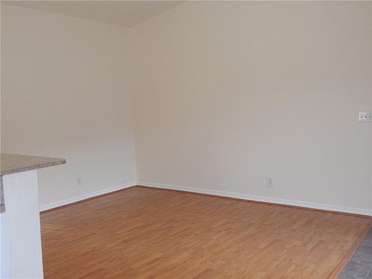 4th image of 6555 NW 53rd St