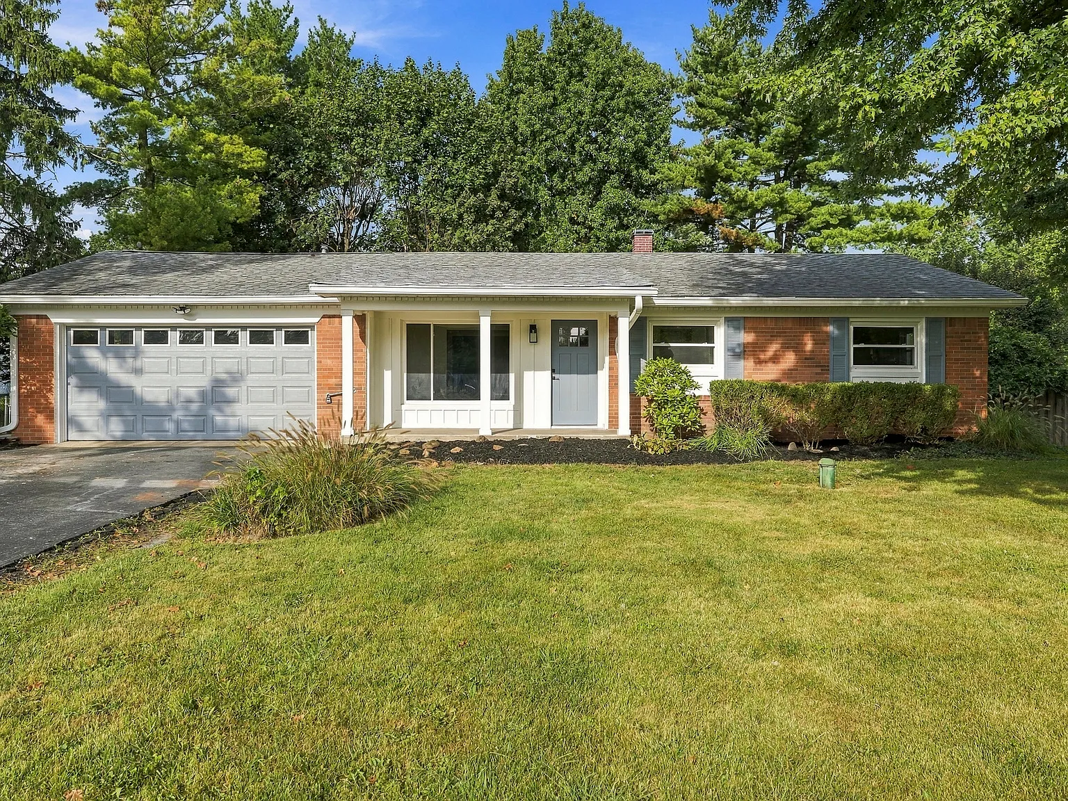 3 bed, 1822 sqft, $1,900 — Photo 1