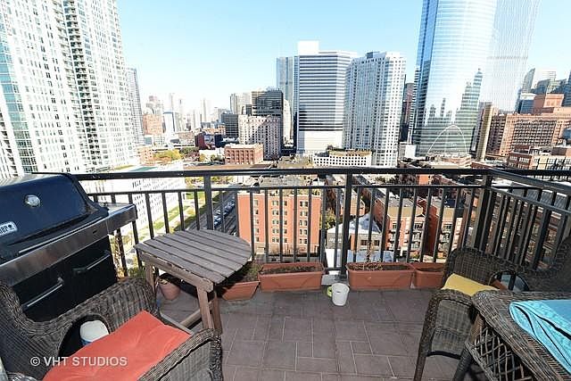 1st image of 330 N Jefferson St APT 1502