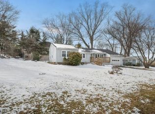 3 S Orchard Ter, Sparta, NJ 07871