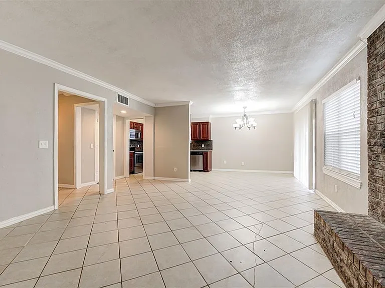 6419 NW 63rd St #1 — Photo 3