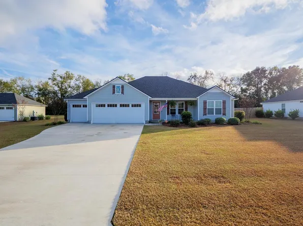 44 Lancer Ln, Ray City, GA 31645