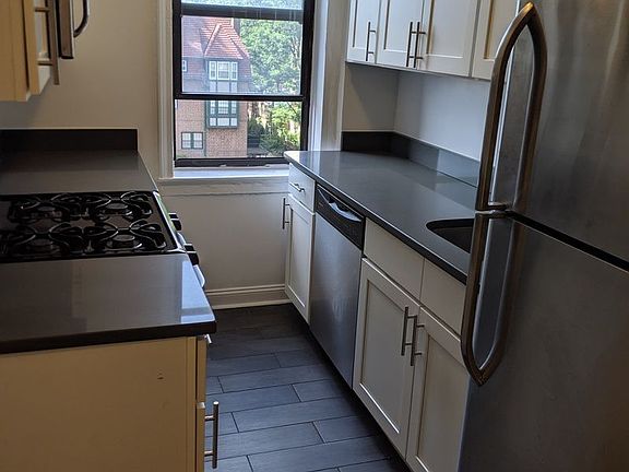 4th image of 8015 Grenfell St APT C17