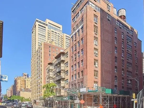 213 East 37th Street 8F image 15 of 15