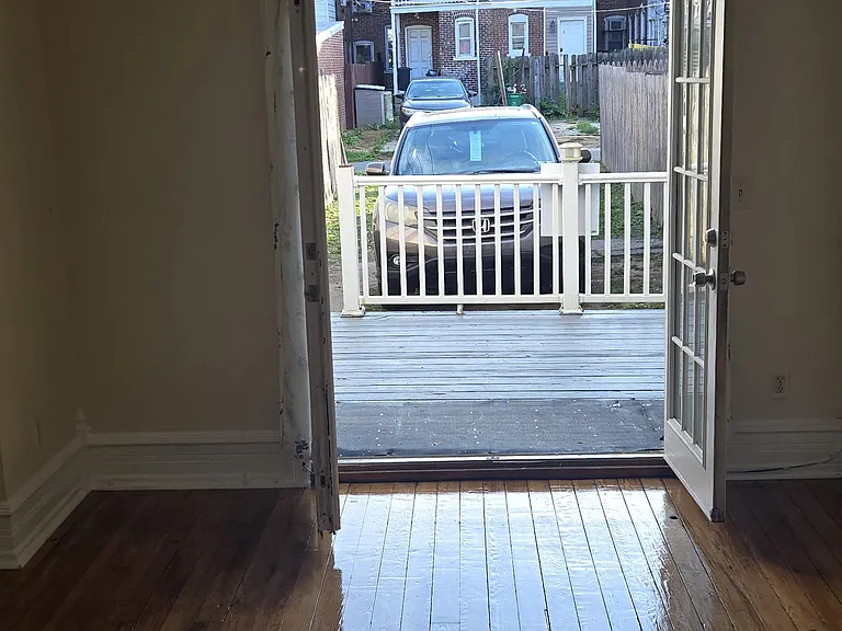 622 N Penn St — Photo 9