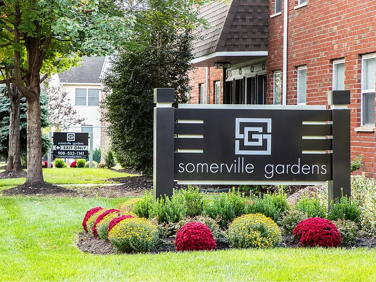 Somerville Gardens — Photo 2
