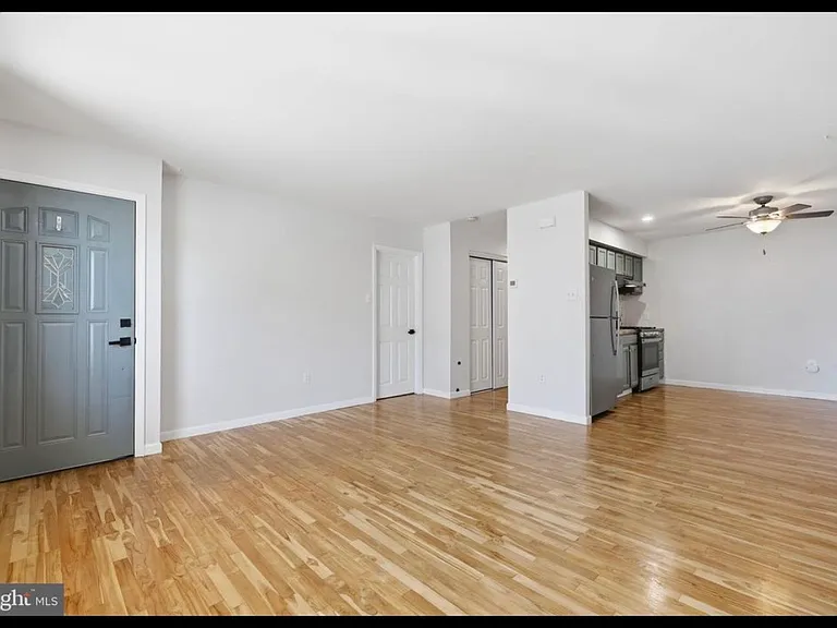 3408 Hess St #1 — Photo 2