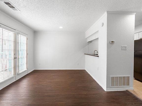 4th image of 5411 Columbia Ave APT 39