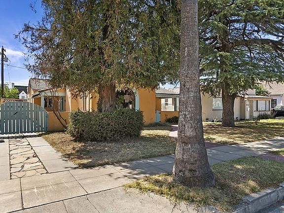 3rd image of 3334 Genevieve St N