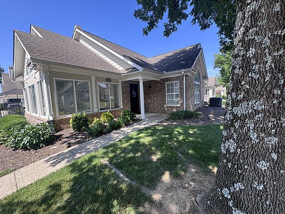 2nd image of 825 Browns Ln #301