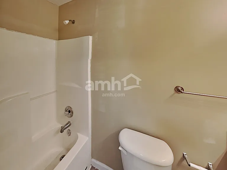 220 Remington Ct — Photo 17