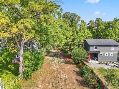 220 E Tenth St, Traverse City, MI, 49684