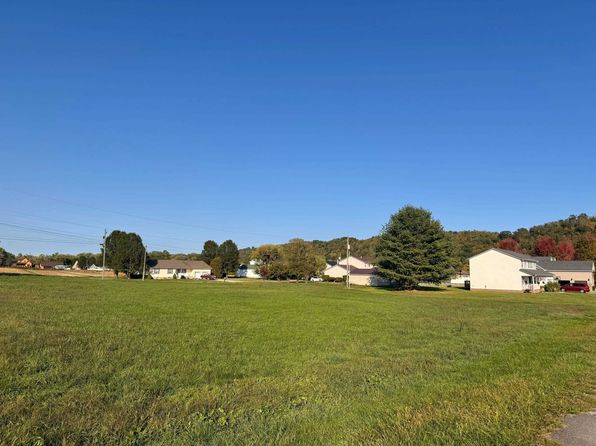 1 Shoreline Dr, Proctorville, OH 45669