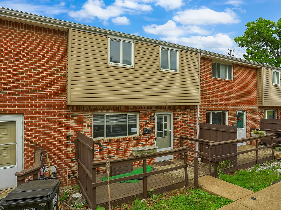 436 Brierly Ln #436