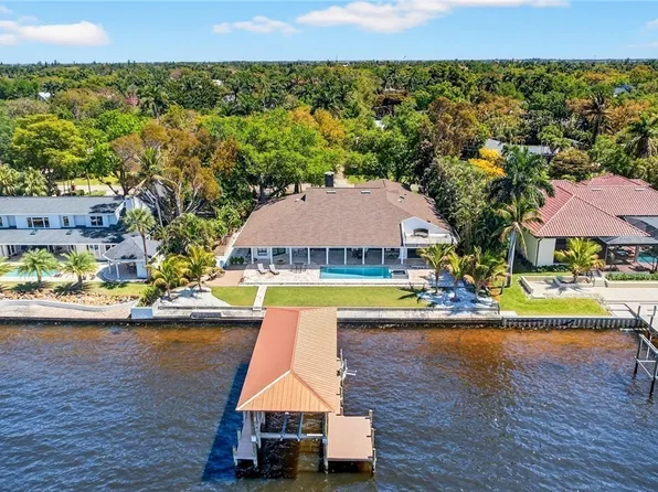 3540 Stuart Ct, Fort Myers, FL 33901