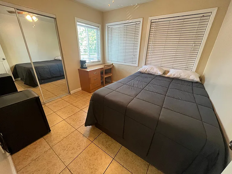 5800 Lindo Paseo #1 — Photo 2