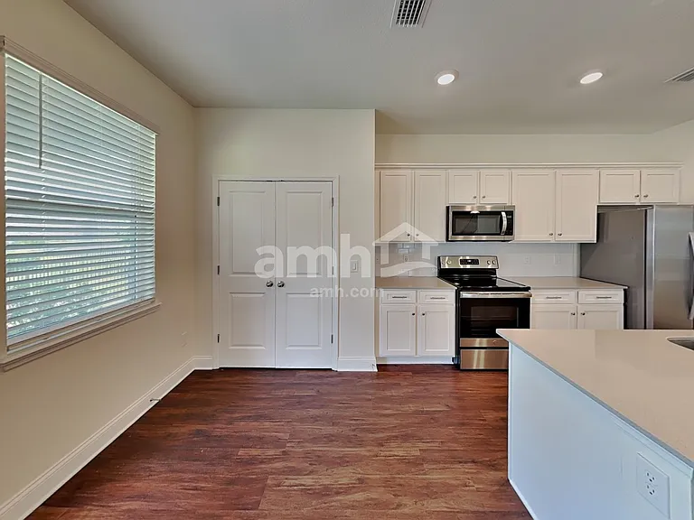 2503 Sunrise Landing Loop — Photo 5