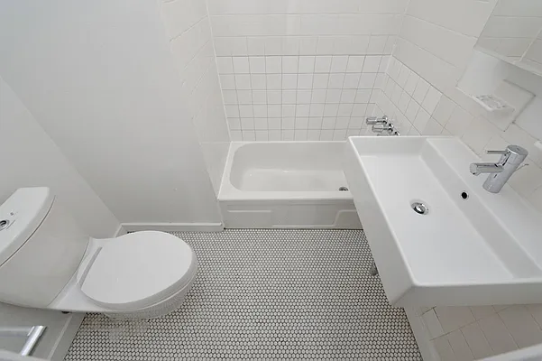 Rented by Aether Property Group | media 23