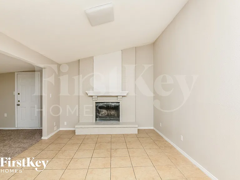 7700 Castillo Rd — Photo 3