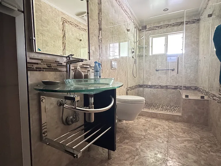 10500 Jordan Ave — Photo 12