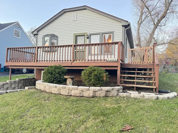 116 Northern Ter, Island Lake, IL 60042