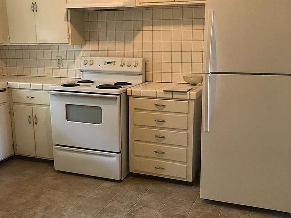 4th image of 4010 71st St