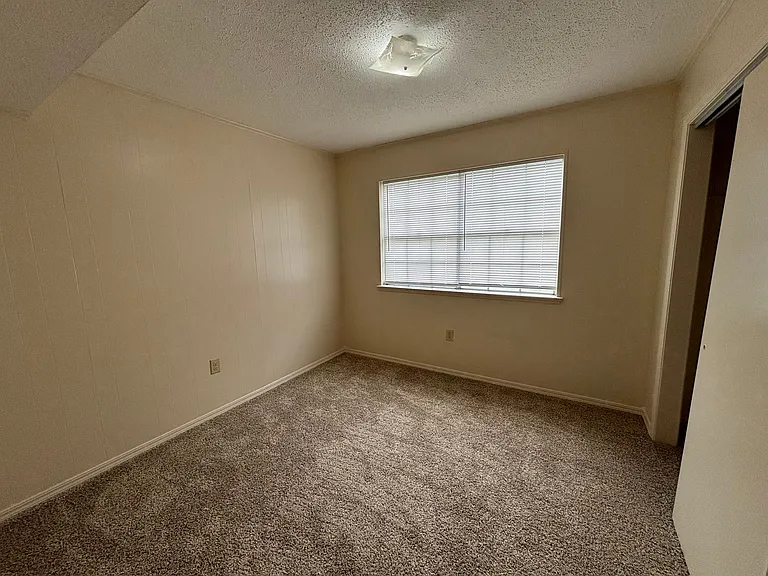 514 W K St #1-12 — Photo 18