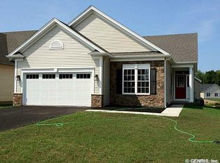 1280 Clear Pond Ln, Webster, NY 14580