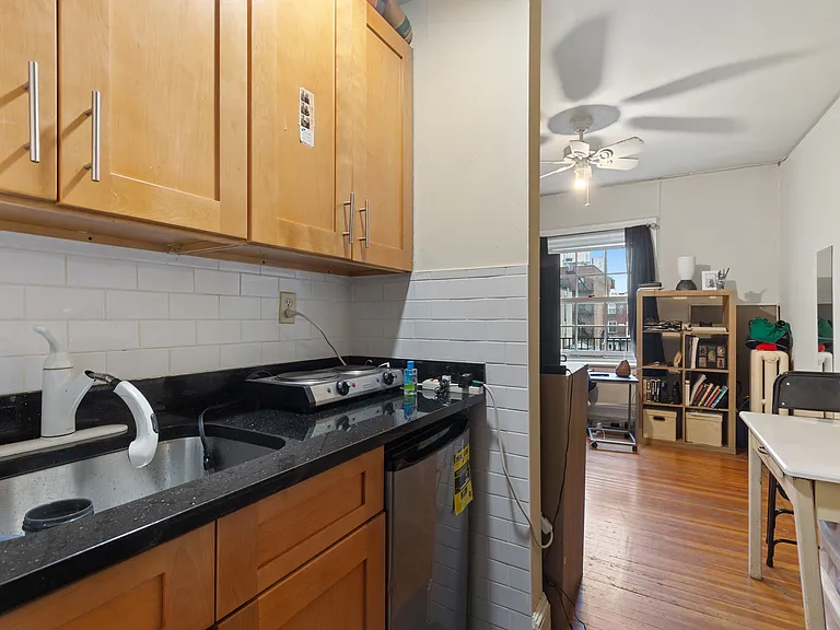 120 Montague St #13E — Photo 2