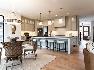 7209 Springfield St, Prairie Village, KS 66208